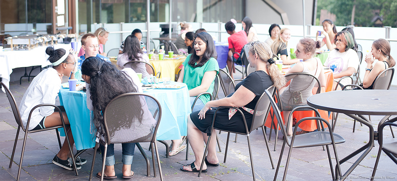 Students from Wellesley’s Pre-College Residential Program Dine Together Outside the Lulu