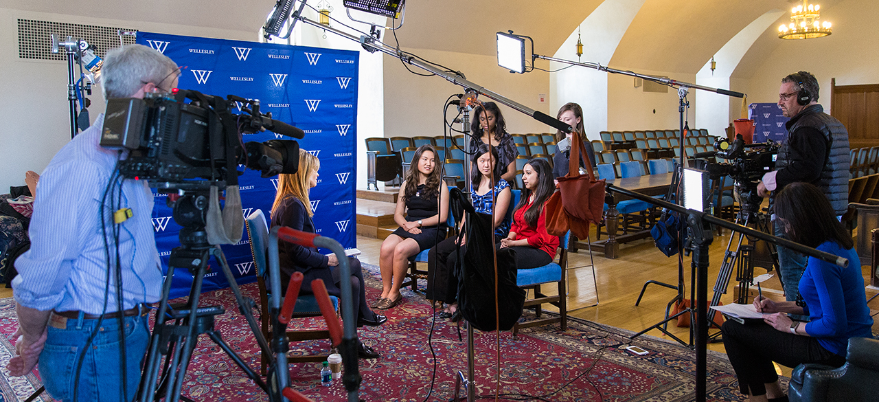 CNN Interview: How College Students View the 2016 Election Wellesley students are interviewed for CNN
