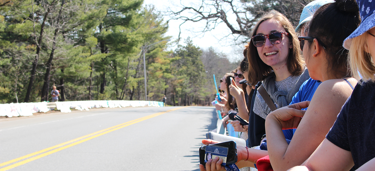 Wellesley students gather for the 2016 Boston Marathon Scream Tunnel