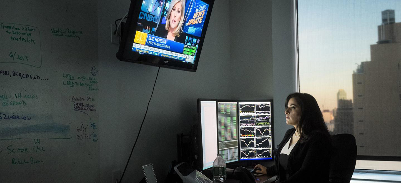 Alumna Founds Network to Help Women Succeed in Finance Hedge fund manager Victoria Hart '96