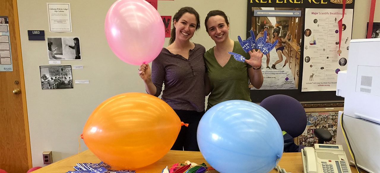 Wellesley SMiLES Delivers Fun Hannah Ruebeck '16 and Anne Dickinson Meltz '16, founders of Wellesley SMiLES