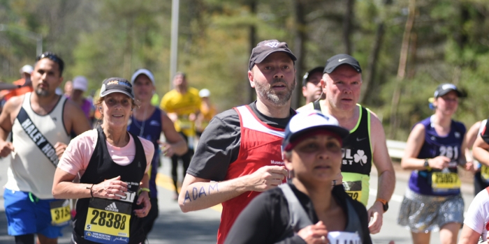 Wellesley Professor and First-Time Marathoner Produces Running-Themed Science Podcast A Wellesley professor runs in the Boston Marathon.