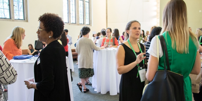 Even After Wellesley, Alumnae Continue to Support and Mentor Each Other Alumnae gather at a Career Ed event
