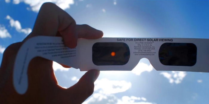 Eyes on the Sky Over Wellesley—and Elsewhere—During Solar Eclipse solar eclipse glasses