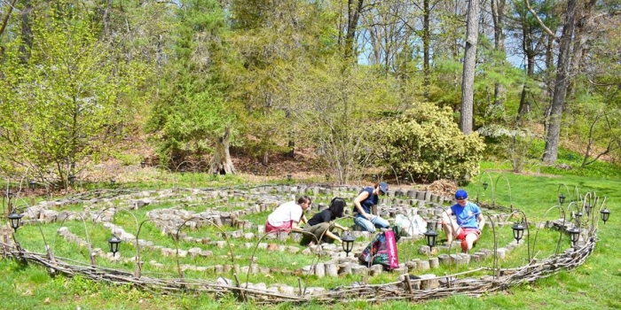Wellesley Welcomes Spring at the Labyrinth Students work to spruce up the labyrinth on campus.