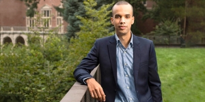 Just How Relevant Are the Oscars in 2020? Wellesley's Michael Jeffries Weighs In A professor stands on Wellesley's campus looking directly into the camera