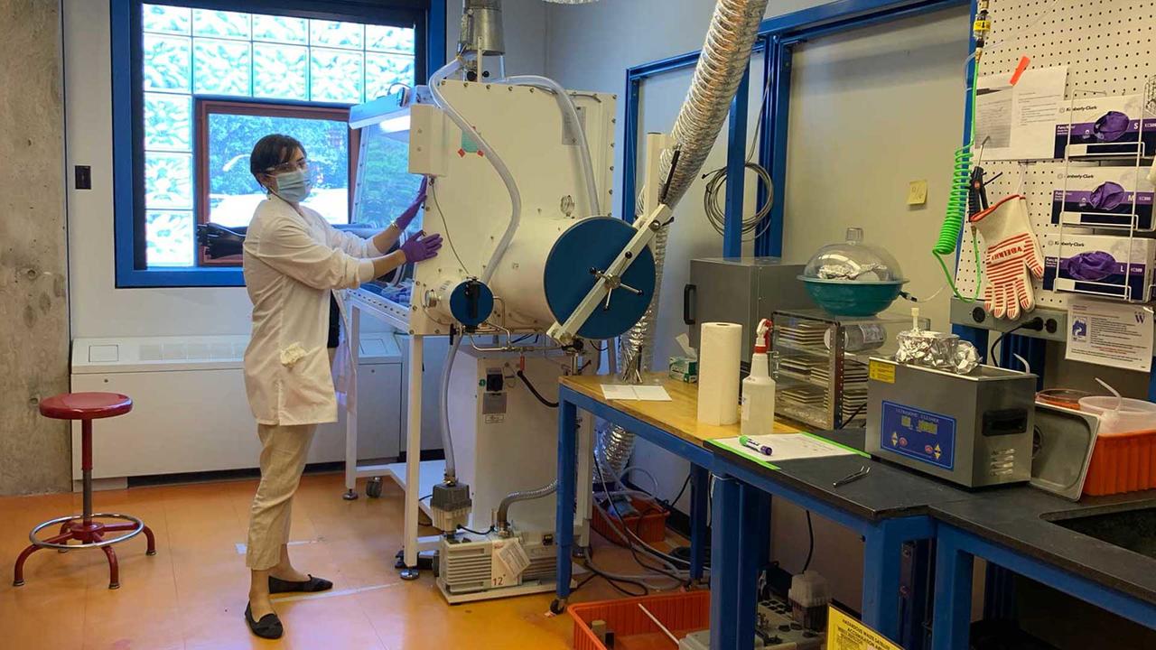 Rebecca Belisle working in her lab